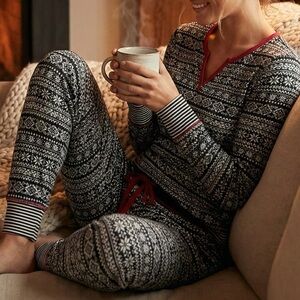Elegant Black and White Women's Pajama Set